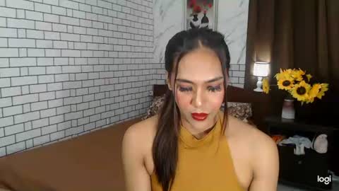 Snapshot of latinatshugecock chatting on 09/25/25, 12:14 Cha online show from 09/25/25, 12:14