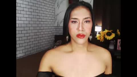 Snapshot of latinatshugecock chatting on 10/02/25, 07:04 Cha online show from 10/02/25, 07:04