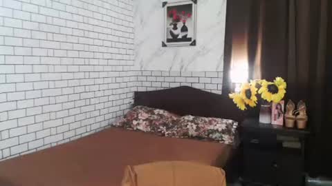 Snapshot of latinatshugecock chatting on 10/03/25, 09:28 Cha online show from 10/03/25, 09:28