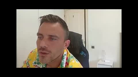 LatinBlueBoy online show from 09/28/25, 10:31