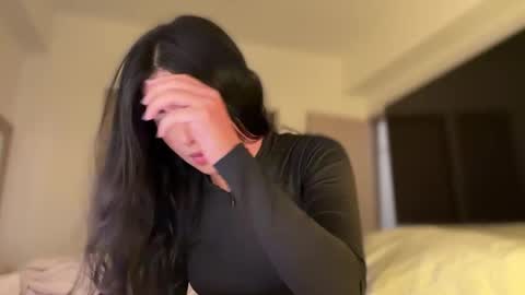 Hi -  online show from 03/08/26, 01:36