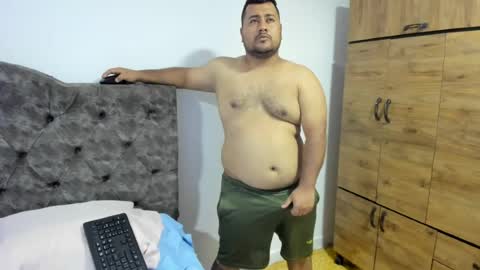 Snapshot of latinfirexx chatting on 07/10/26, 08:55 santi online show from 07/10/26, 08:55