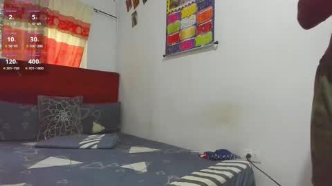    online show from 03/25/26, 12:00