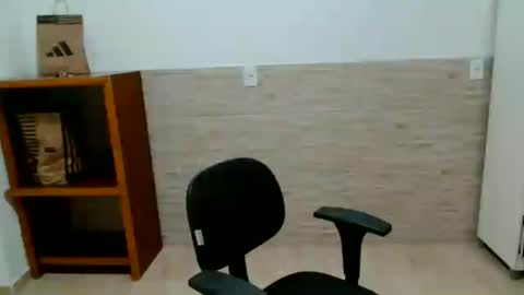 latinmarian online show from 06/15/26, 11:07