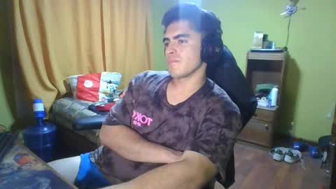 Snapshot of latinn_babe chatting on 01/29/25, 11:56 latinn_babe online show from 01/29/25, 11:56