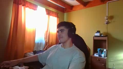 Snapshot of latinn_babe chatting on 02/04/25, 09:52 latinn_babe online show from 02/04/25, 09:52