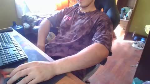 Snapshot of latinn_babe chatting on 02/05/25, 08:46 latinn_babe online show from 02/05/25, 08:46