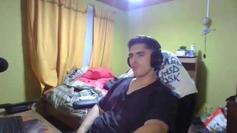 Snapshot of latinn_babe chatting on 02/24/25, 12:41 latinn_babe online show from 02/24/25, 12:41