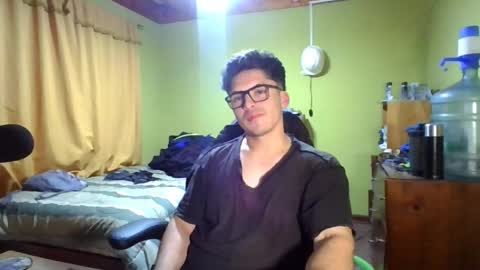 Snapshot of latinn_babe chatting on 05/21/26, 04:30 latinn_babe online show from 05/21/26, 04:30