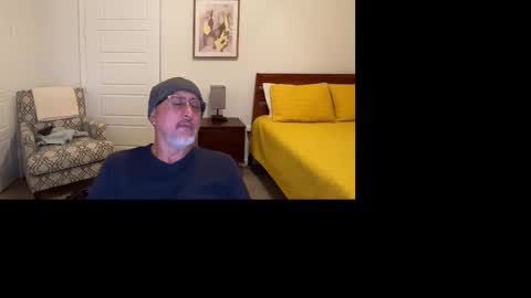 Snapshot of latinnous chatting on 11/14/25, 06:12 QS - INDEPENDENT MODEL online show from 11/14/25, 06:12