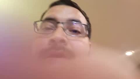 latino_daddy93 online show from 12/17/25, 03:34