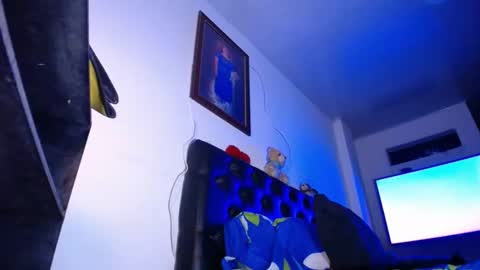 Snapshot of latino_hot_sexy_ chatting on 02/13/25, 05:26 valentina online show from 02/13/25, 05:26