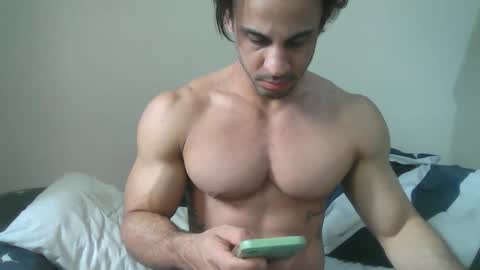 latino_rodri online show from 05/08/26, 10:42