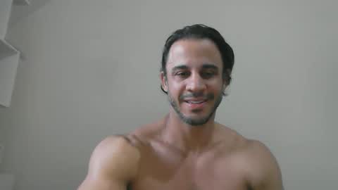 Snapshot of latino_rodri chatting on 05/13/26, 05:49 latino_rodri online show from 05/13/26, 05:49