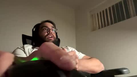 call me papi -- follow my twitter latinoc30 online show from 01/13/25, 04:18