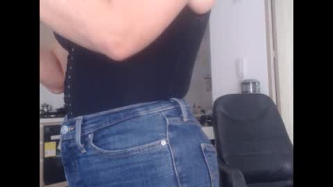 latinpaprika online show from 03/05/25, 10:32