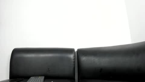 Snapshot of latinshamansex chatting on 11/21/25, 05:00 LatinShaman online show from 11/21/25, 05:00