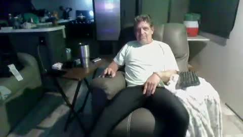 Snapshot of latniter742349 chatting on 02/17/25, 09:24 latniter online show from 02/17/25, 09:24