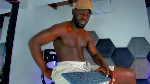 LEANDRO online show from 05/14/26, 03:35