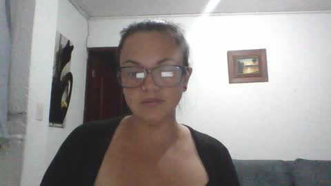 Laura online show from 02/12/26, 01:44