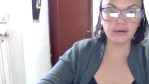 Laura online show from 07/08/26, 12:20