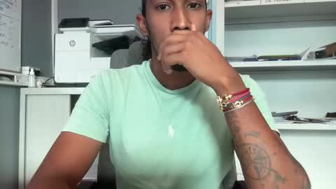 lau213 online show from 11/04/25, 12:04