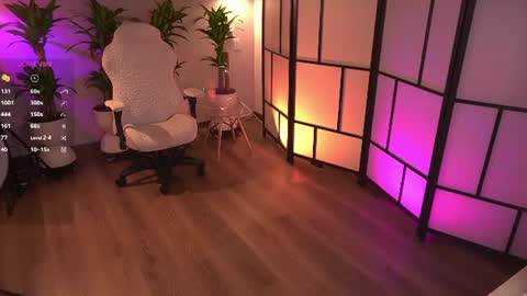 Snapshot of lau__1 chatting on 06/18/26, 11:20 IG 1lau 1 X 1lau 1 online show from 06/18/26, 11:20