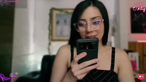 laujgray online show from 04/12/26, 07:35