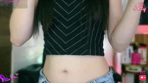Snapshot of laujgray chatting on 05/08/26, 11:59 laujgray online show from 05/08/26, 11:59