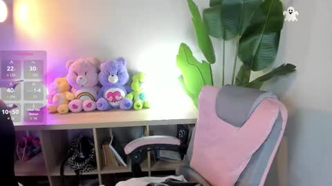 Snapshot of laukyubey1 chatting on 11/08/25, 08:40 laukyubey1 online show from 11/08/25, 08:40