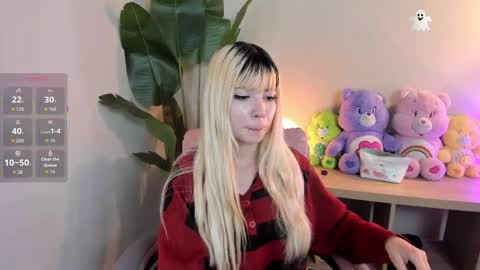 Snapshot of laukyubey1 chatting on 11/11/25, 08:20 laukyubey1 online show from 11/11/25, 08:20