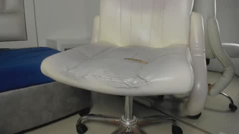 Snapshot of laura__js_ chatting on 09/27/25, 09:03 laura__js_ online show from 09/27/25, 09:03