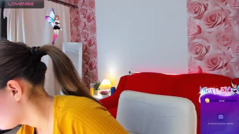 Snapshot of laura__leee chatting on 01/07/25, 06:45 Laura online show from 01/07/25, 06:45