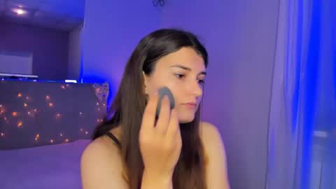 Laura online show from 05/21/26, 05:03