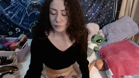 Snapshot of laura_anal_ chatting on 12/04/24, 11:13 Wen online show from 12/04/24, 11:13