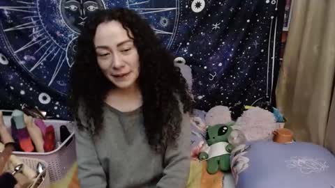 Snapshot of laura_anal_ chatting on 12/10/24, 01:54 Wen online show from 12/10/24, 01:54