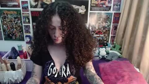 Snapshot of laura_anal_ chatting on 03/10/25, 10:45 Wen online show from 03/10/25, 10:45
