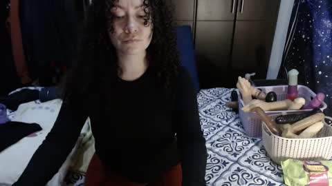 Snapshot of laura_anal_ chatting on 09/19/25, 06:37 Wen online show from 09/19/25, 06:37