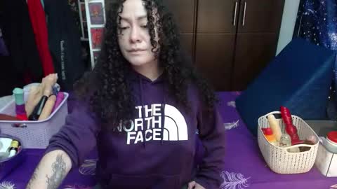 Snapshot of laura_anal_ chatting on 10/16/25, 05:36 Wen online show from 10/16/25, 05:36