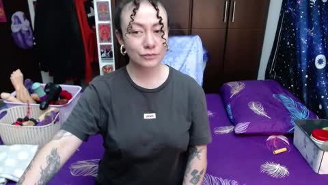 Snapshot of laura_anal_ chatting on 10/18/25, 07:03 Wen online show from 10/18/25, 07:03