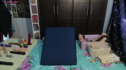  Wen  online show from 03/10/26, 02:22