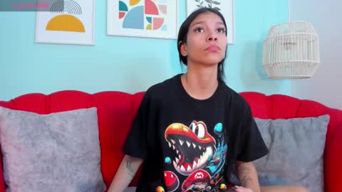Snapshot of laura_aristizabal_19 chatting on 12/13/24, 01:12 Laura online show from 12/13/24, 01:12