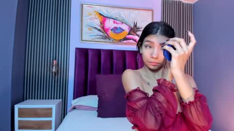 Snapshot of laura_aristizabal_19 chatting on 12/21/24, 01:53 Laura online show from 12/21/24, 01:53