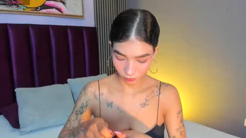 Laura online show from 05/17/26, 11:50