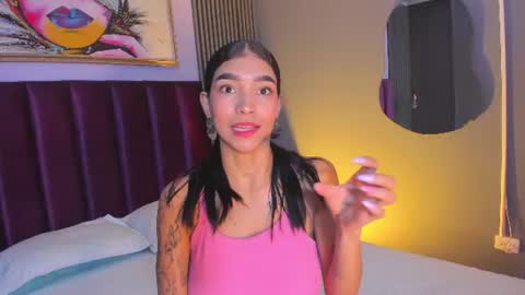 Snapshot of laura_aristizabal_19 chatting on 07/08/26, 12:20 Laura online show from 07/08/26, 12:20