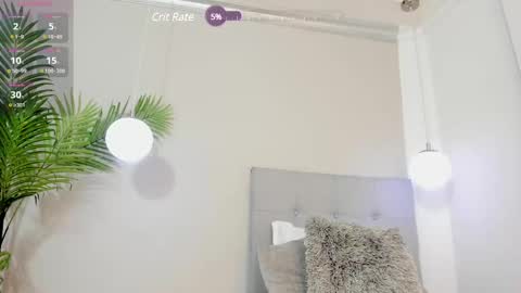 Snapshot of laura_bonnet_ chatting on 03/10/25, 06:49 Laura Bonnet online show from 03/10/25, 06:49