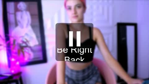 LAURA online show from 02/09/25, 01:00