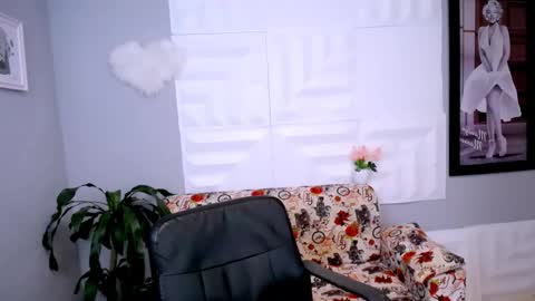 LAURA online show from 02/27/26, 03:12