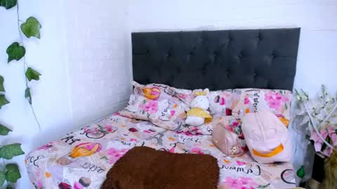 LAURA online show from 07/03/26, 03:29