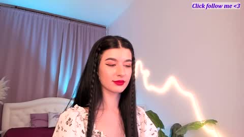 Laura online show from 04/10/26, 08:24